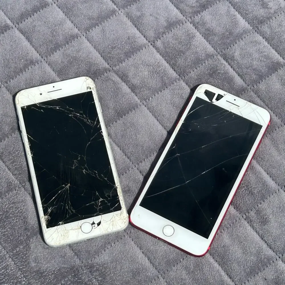 ─୨ৎ─ Bundle of 2 Apple iPhone 7 Plus FOR PARTS ONLY (2C-062)